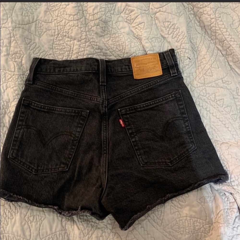 LEVIS RIBCAGE SHORTS - Picture 2 of 3